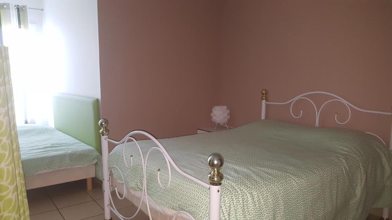 Ferme Ithurburia Saint-Michel  Εξωτερικό φωτογραφία